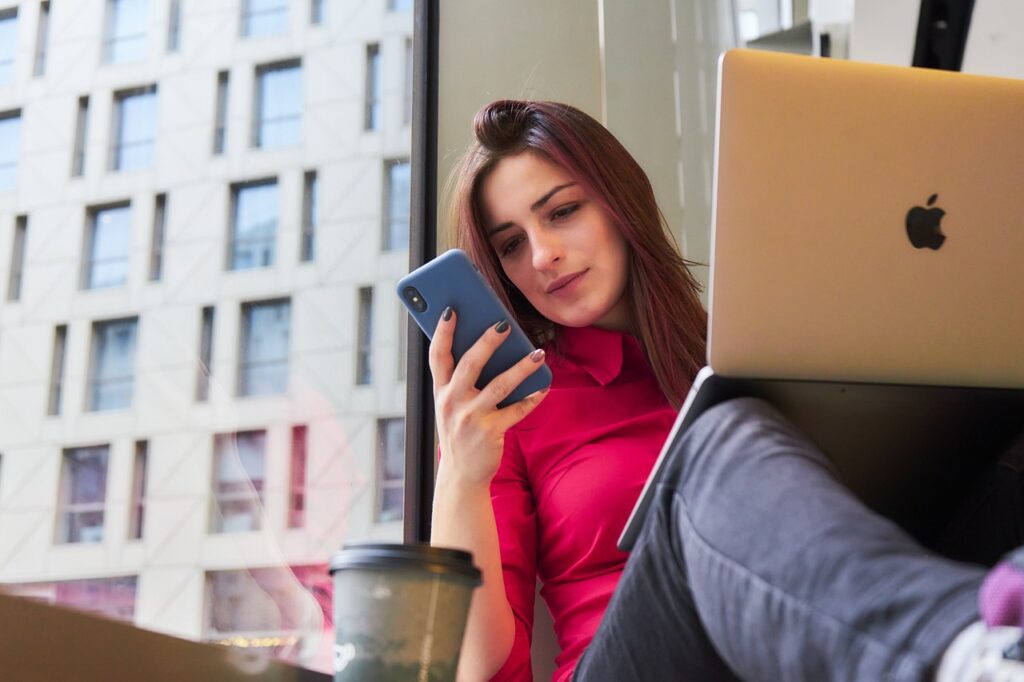 woman, work, smartphone